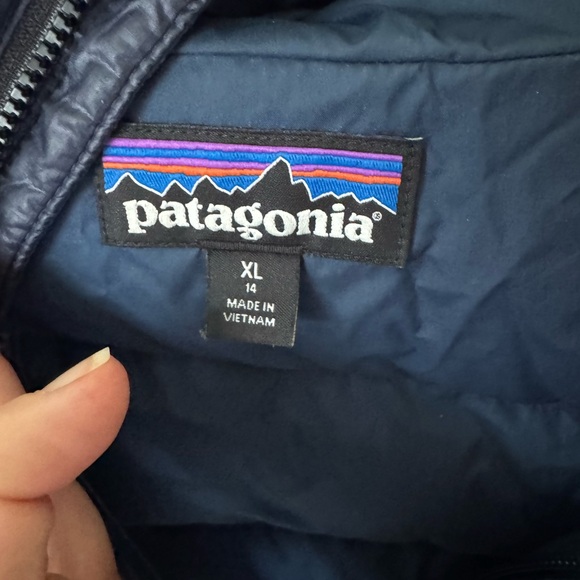 Patagonia Blue Quilted Puffer Jacket with Hood - Picture 2 of 7